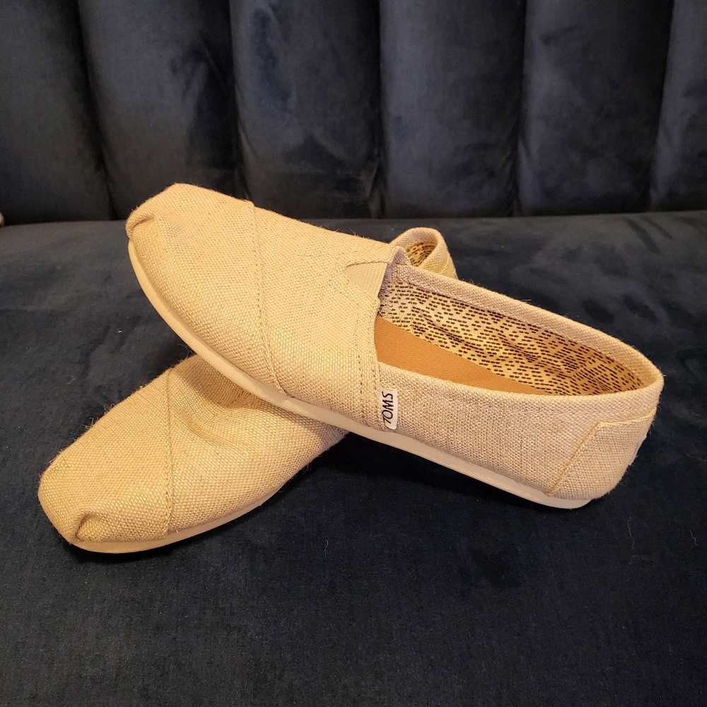 Tom's size 8 slip-ons